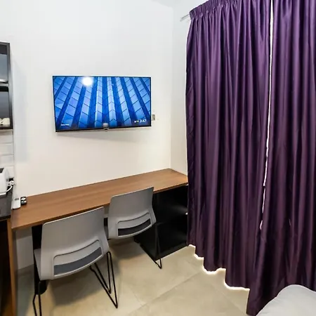 Cozy - By Hostmt Apartment *